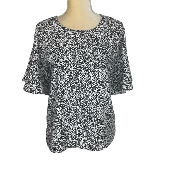 Ann Taylor Tops - Ann Taylor Short Bell Sleeve Blouse Black White Paisley Scroll Size Small petite